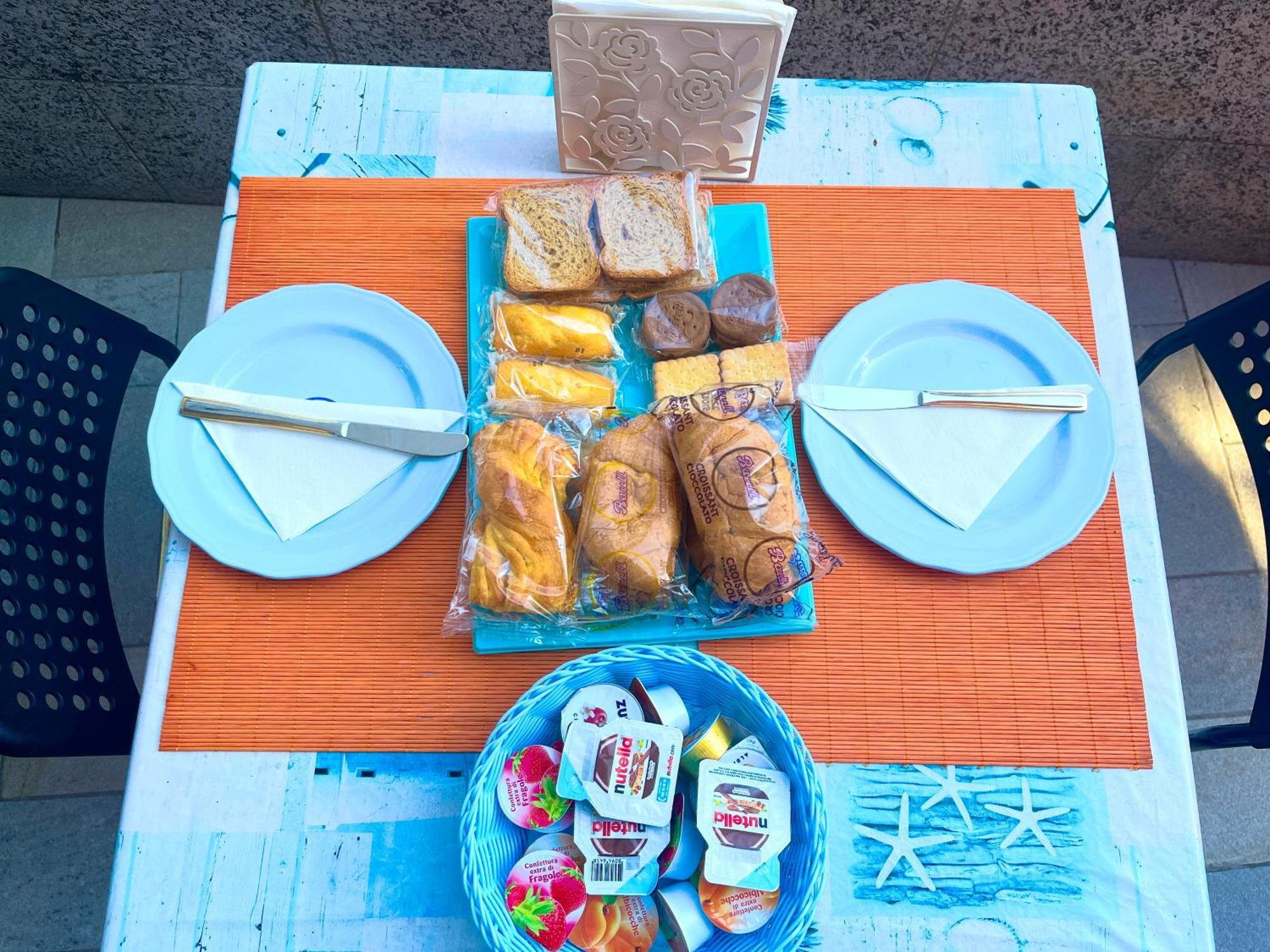 Tra Il Borgo E Il Mare Bed & Breakfast Cervo Eksteriør bilde